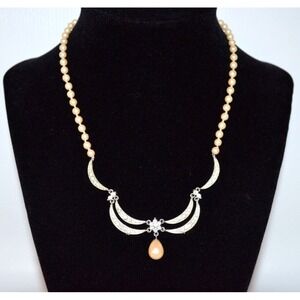 Vtg Monet Beautiful Elegant CHOKER Necklace w/ Faux‎ Pearls Tiny Rhinestones 15"